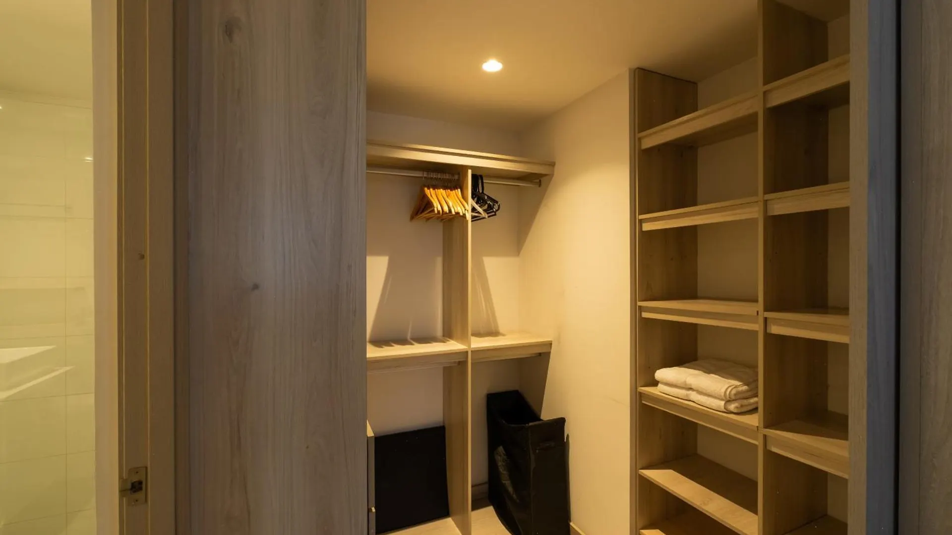 The Best Location In Poblado Air Conditioning Medellín 0*,